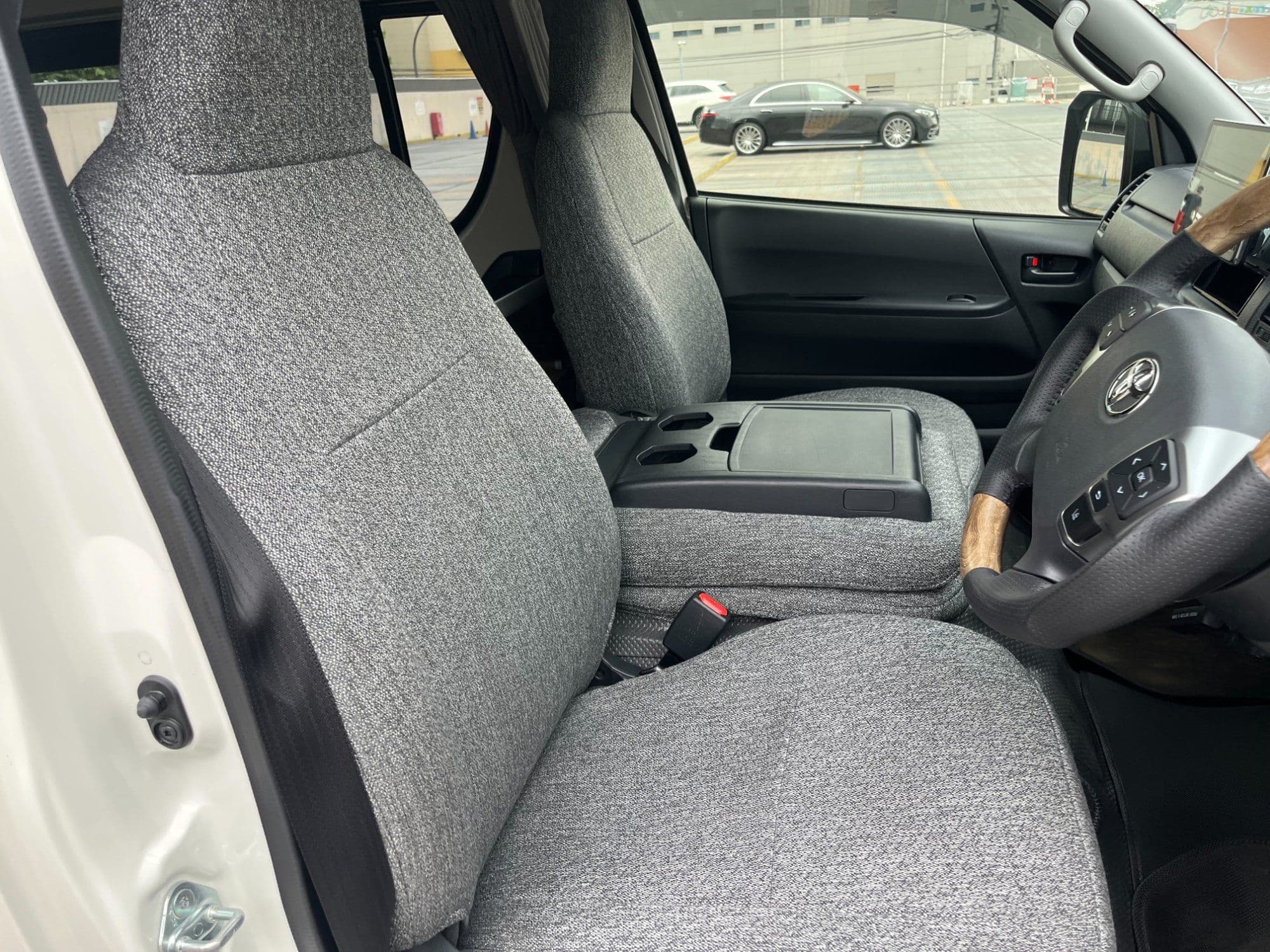 Car Image 6