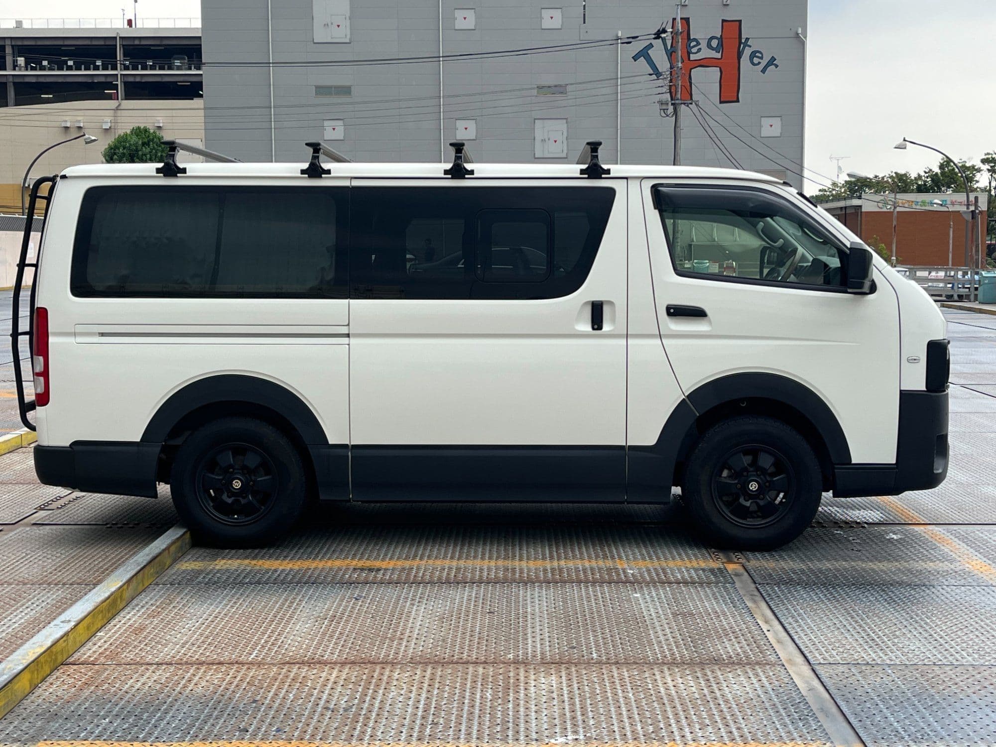 Car Image 4